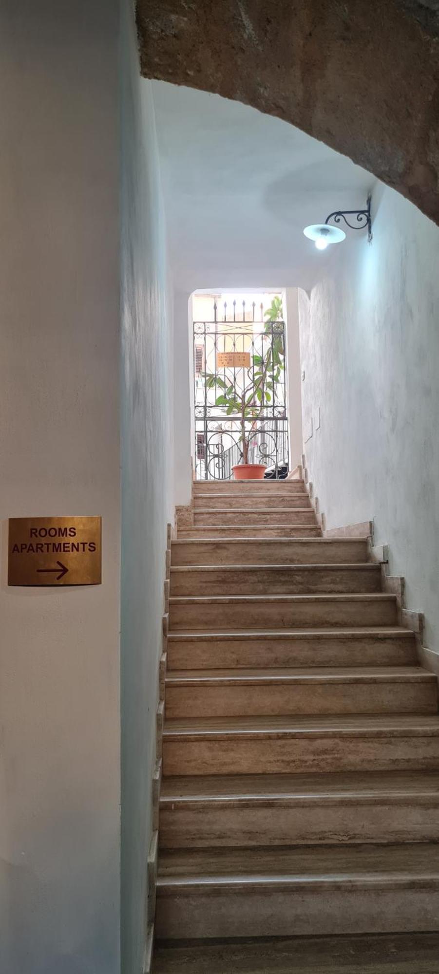 אגריג'נטו Il Museo Di Teresa Piazza Del Teatro Centrale מראה חיצוני תמונה